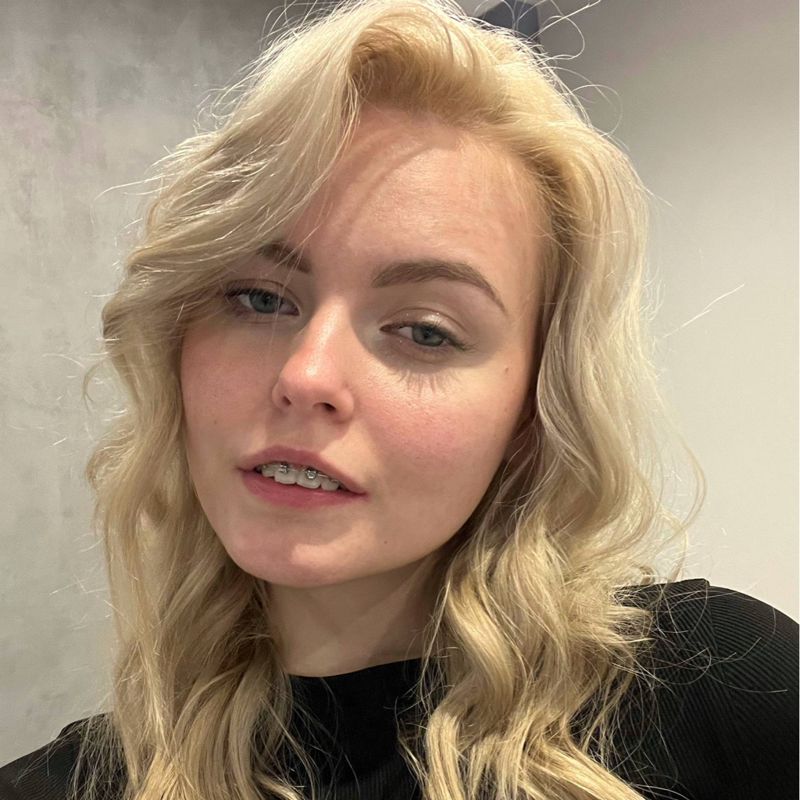 Полина