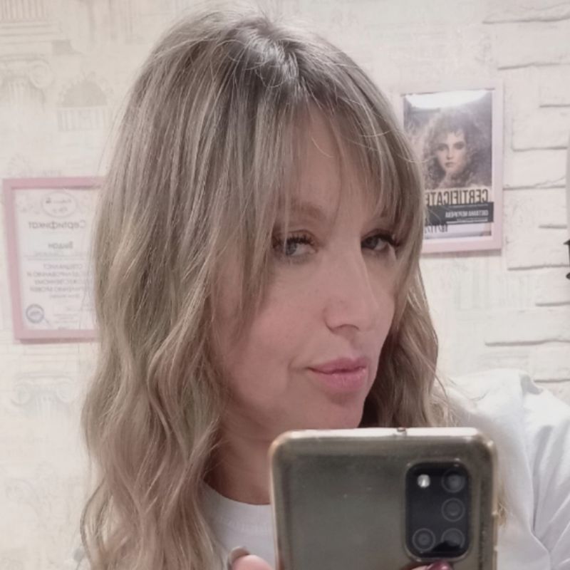 Леонова Светлана