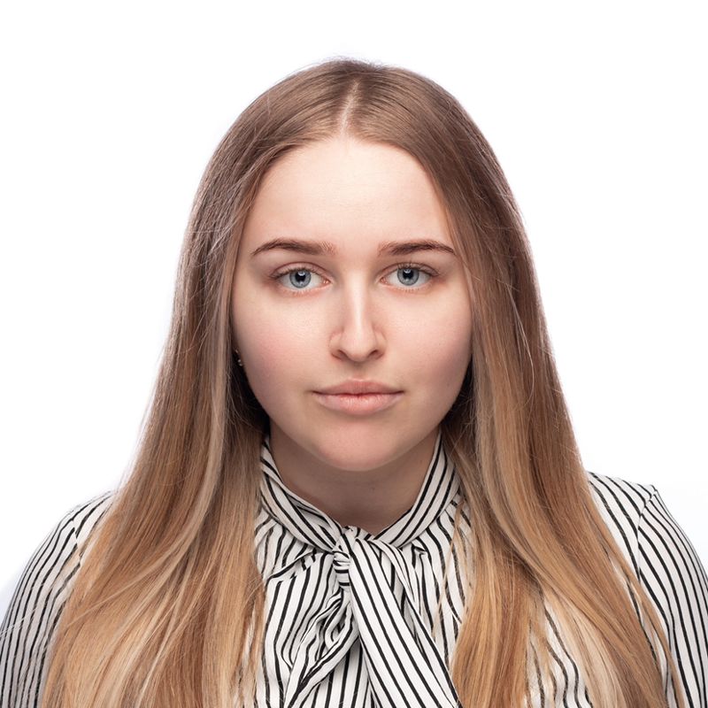 Юлия, Ропша