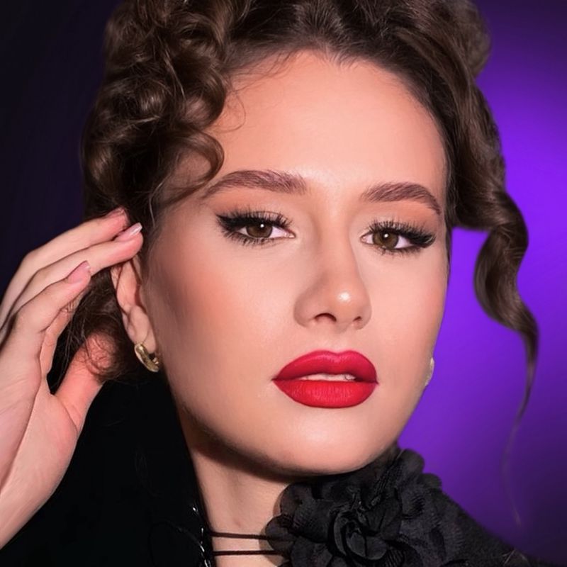 Алина