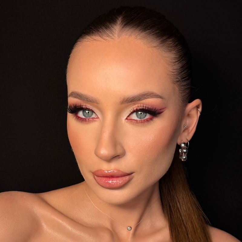Полина