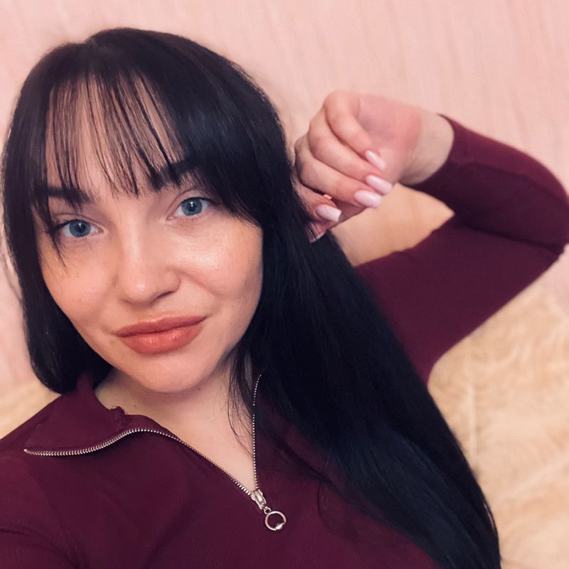 Вишня Юлия