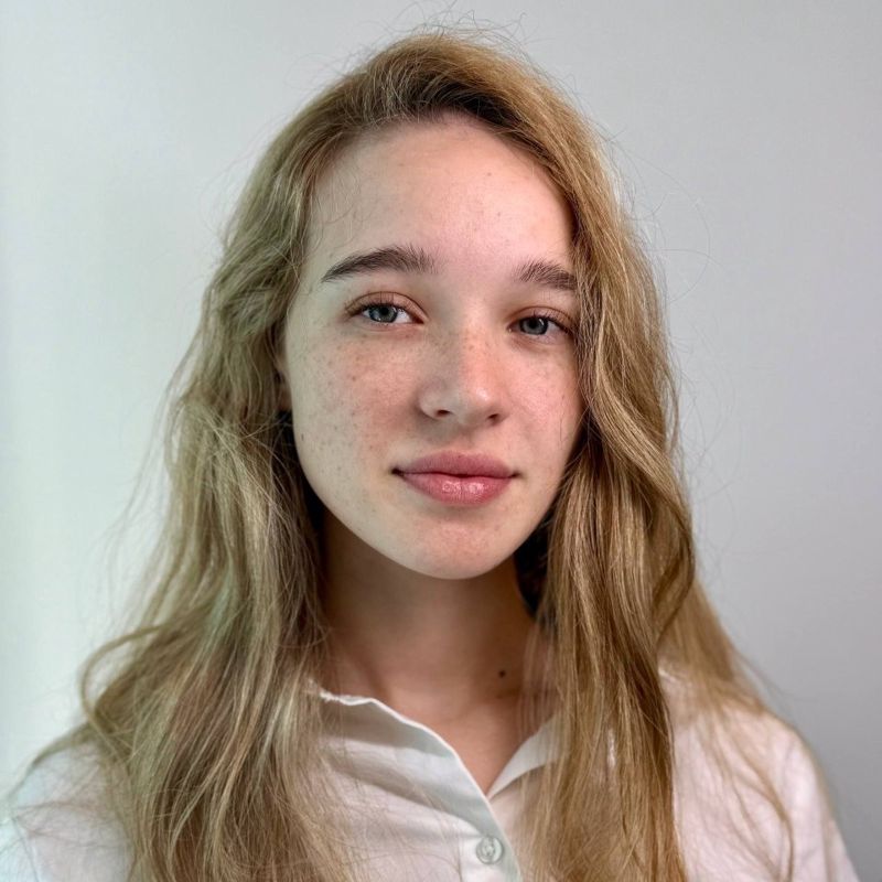 Полина