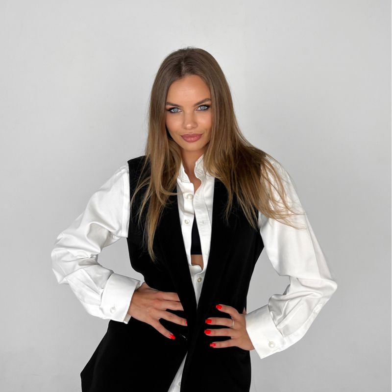 Полина