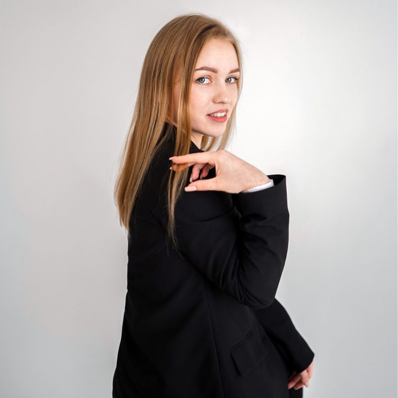 Аня