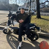 Константин, Екатеринбург Высоцкого 7А, 10 подъезд, кв. 324