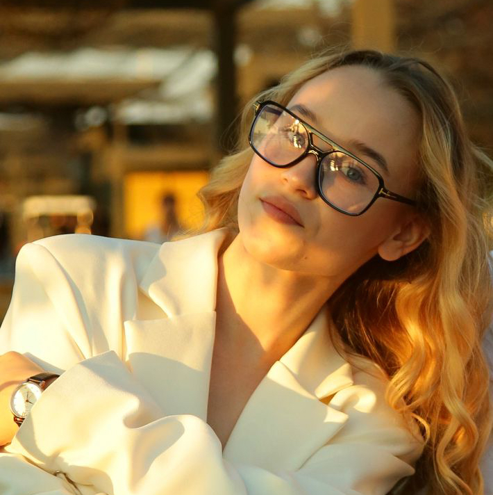 Алина