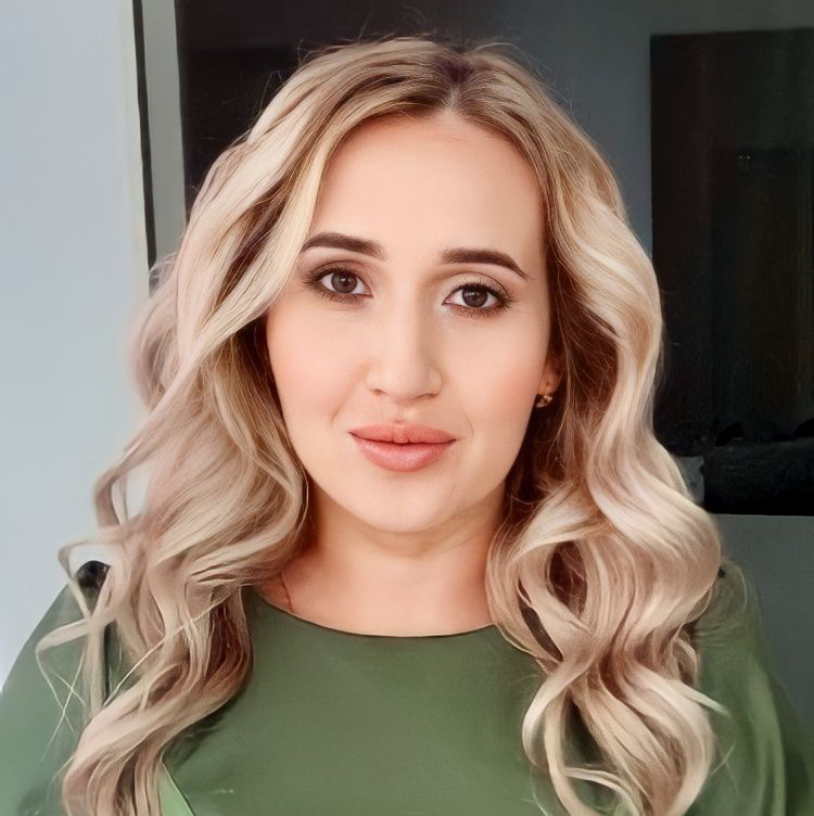 Холопова Ирина
