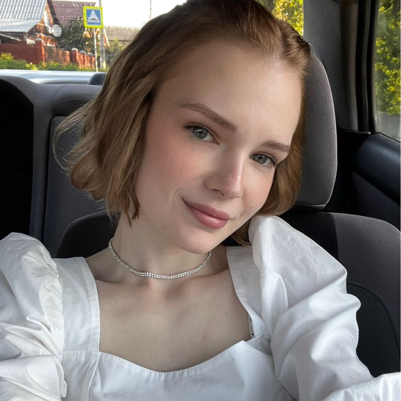 Полина