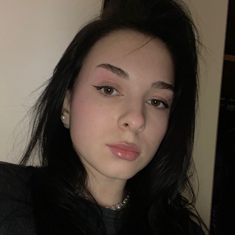 Полина