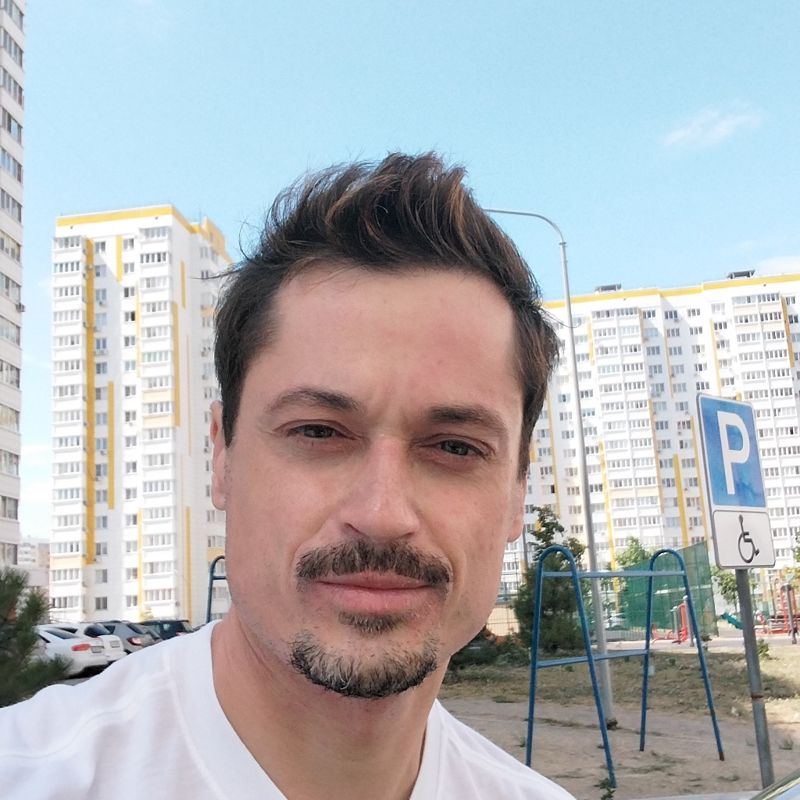 Виктор