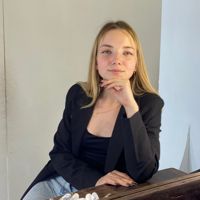 Полина