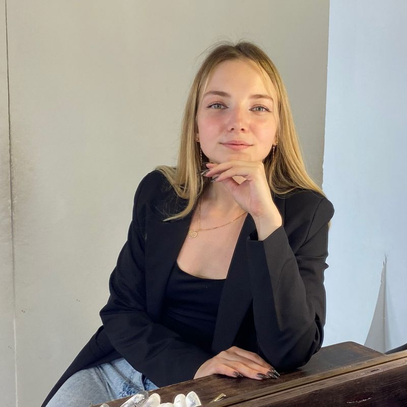 Полина