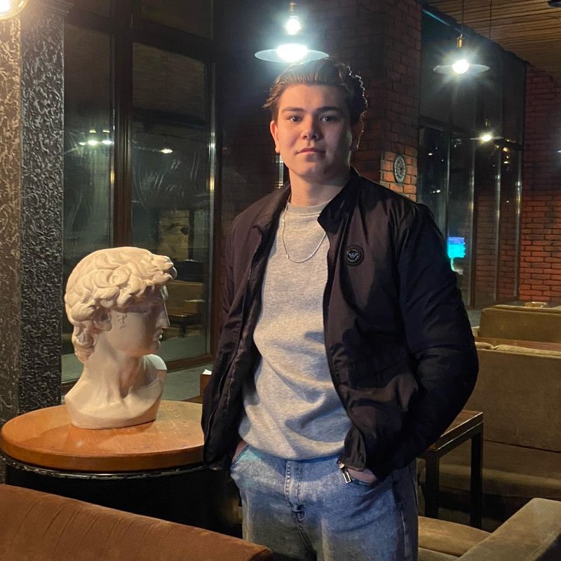 Хамраев Расул