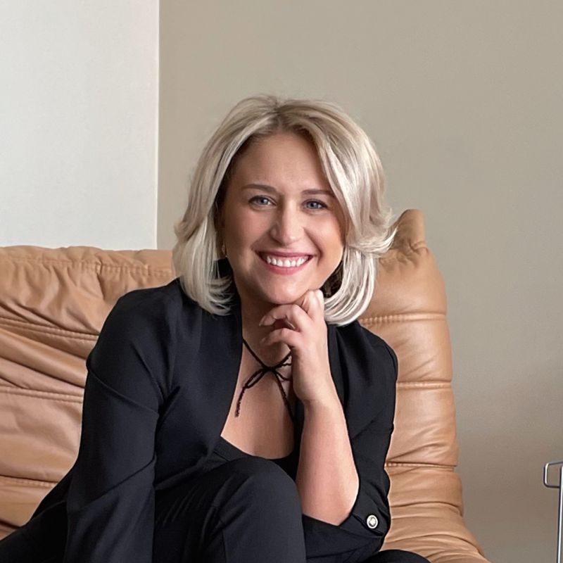 Шарафутдинова Марина (Адрес:ул.Калинина,42)