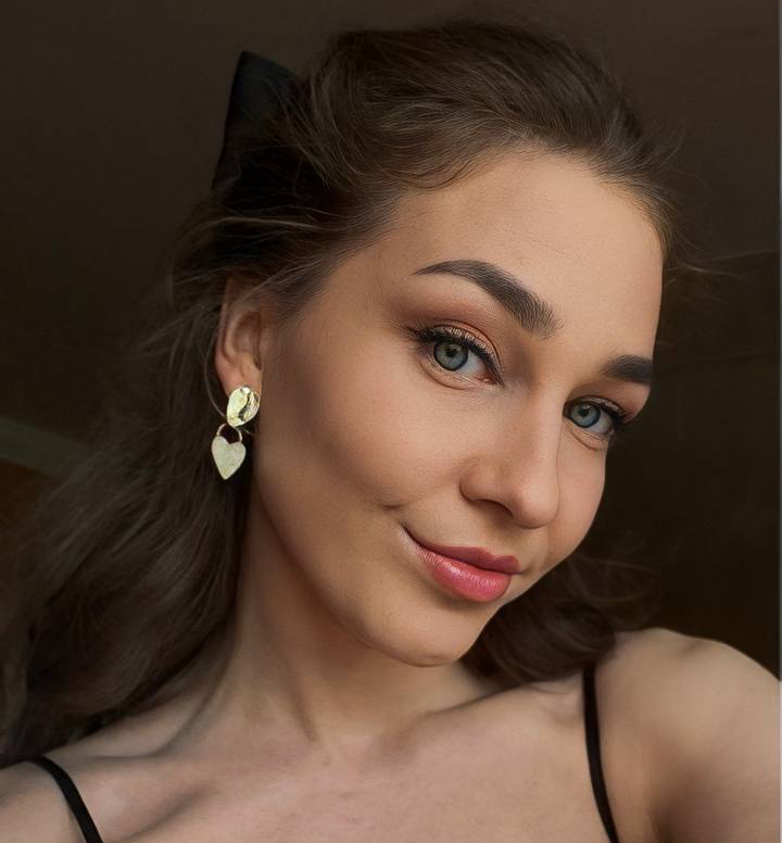 Алина