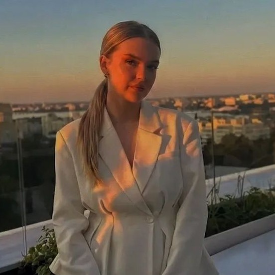 Полина
