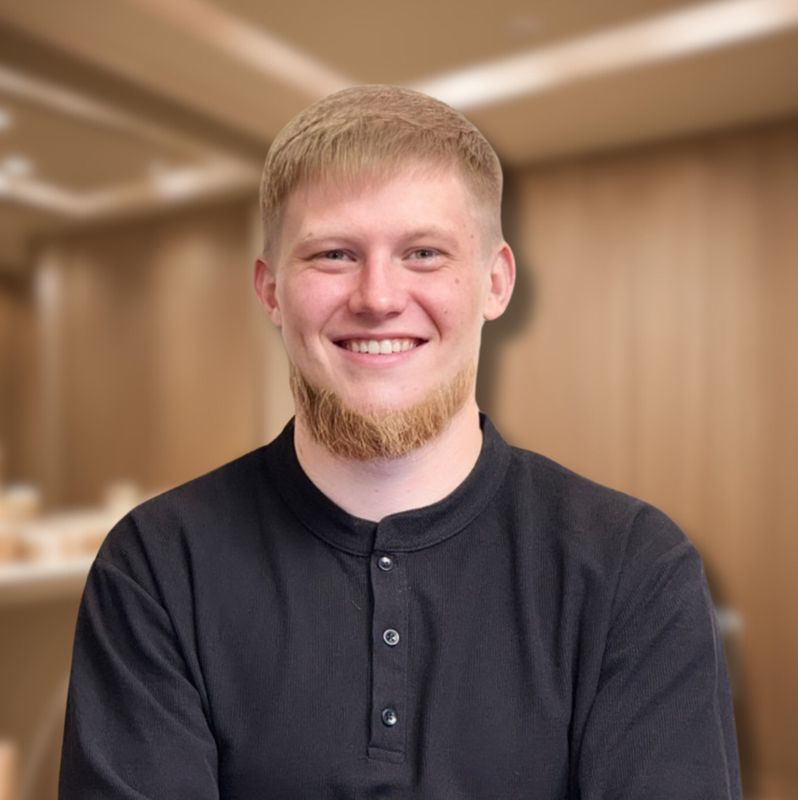 Семенов Денис