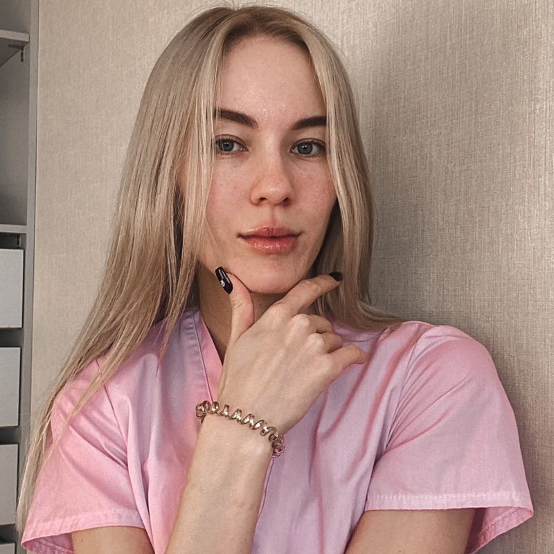 Литвинова Арина