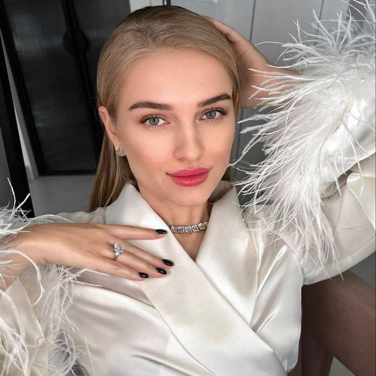 Кристина Слёзкина