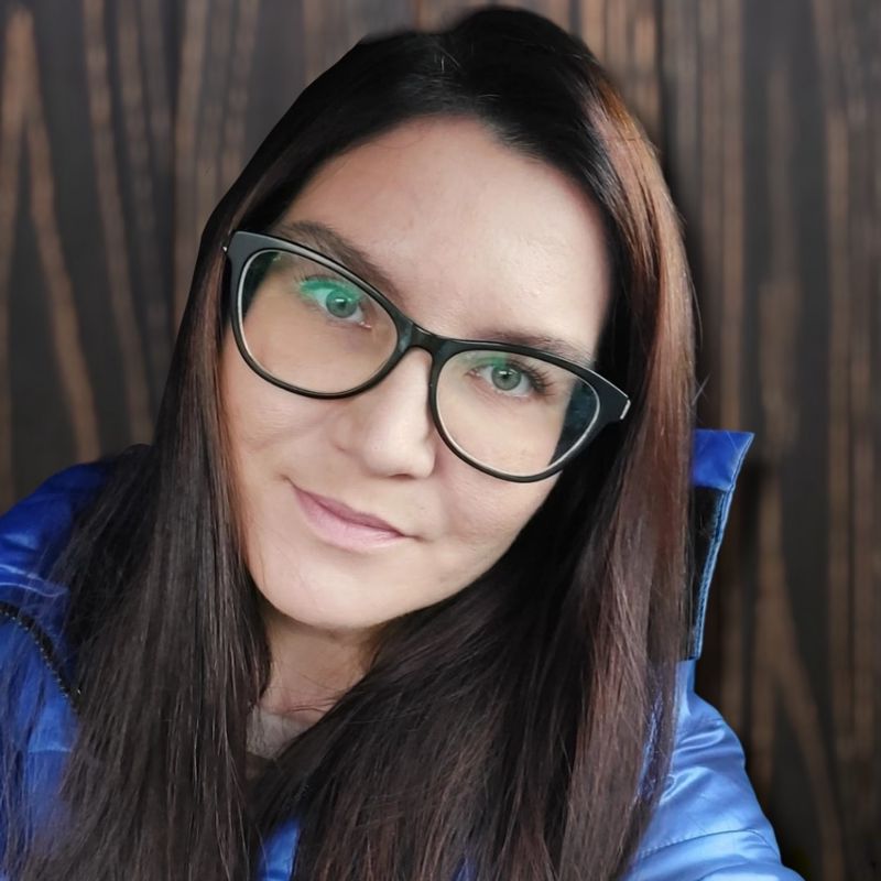 Анна Зотова