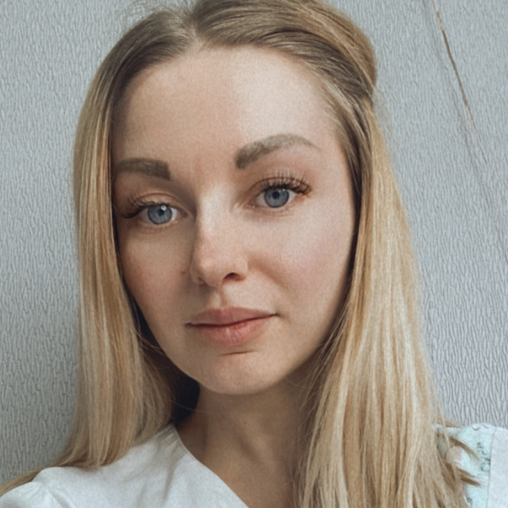 Алёна Музурова