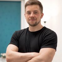 Артем Вяхирев — массаж спины в Калининграде