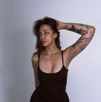 Алина — замена украшения пирсинга в Кургане