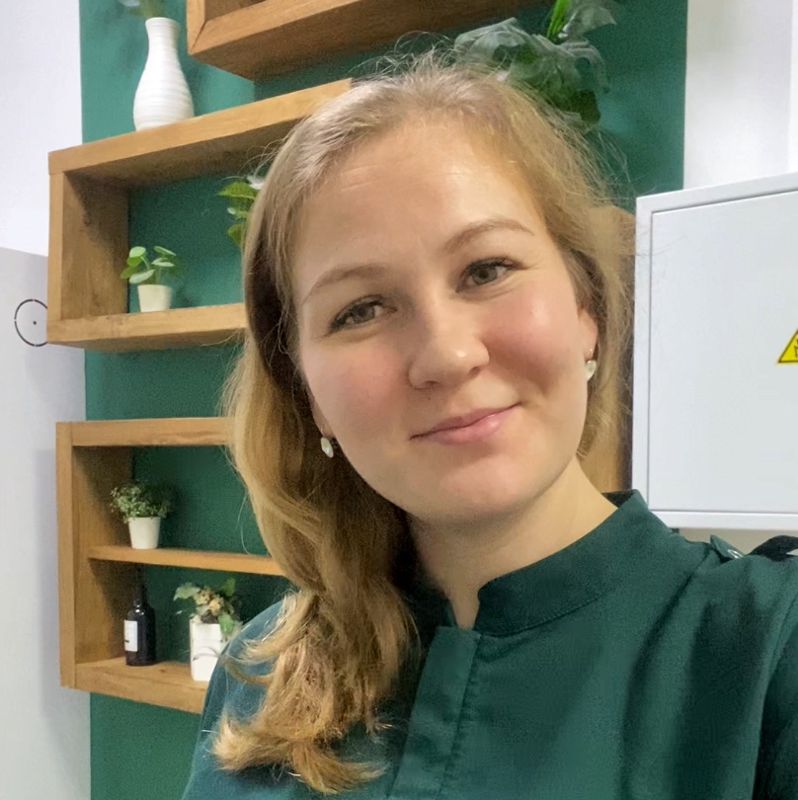 Полина