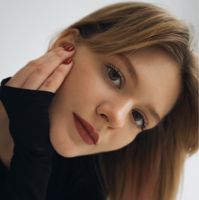Елизавета — окрашивание корней в Оренбурге