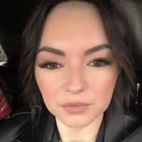 Марина — эйртач в городе Мирный