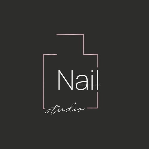 Nail studio