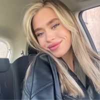 Карина — маникюр комбинированный в Симферополе