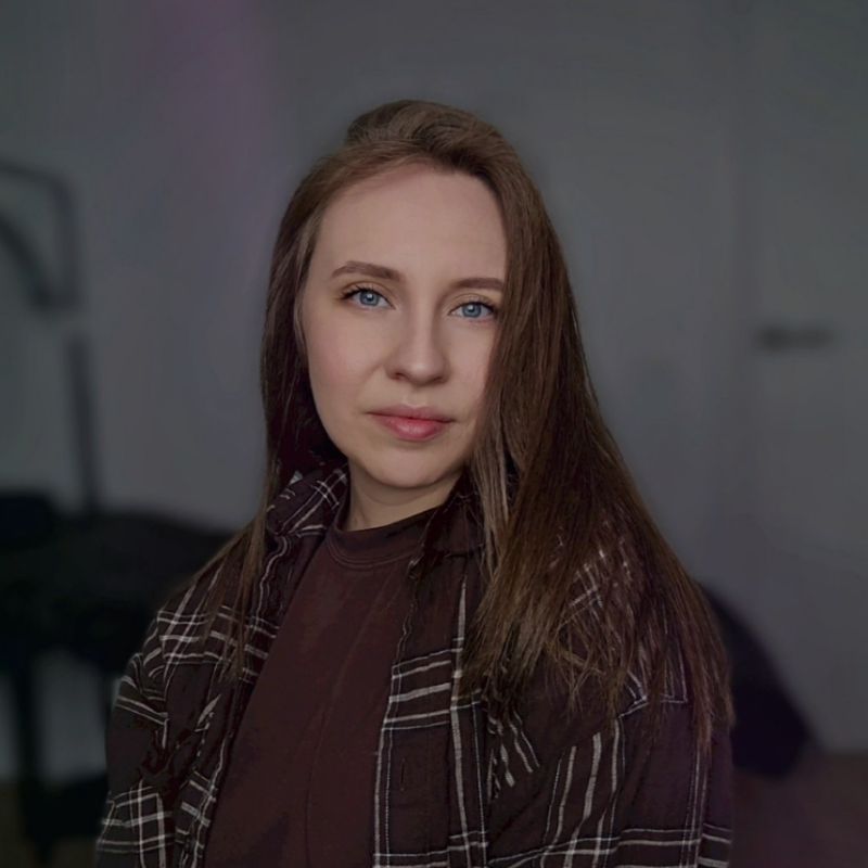 Анна Савина