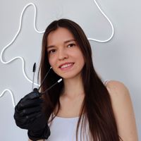 Юлия — оформление бровей в Волгограде