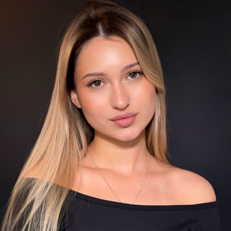 Полина