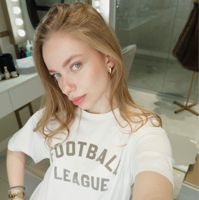 Ангелина Чванова — коррекция бровей в городе Геленджик