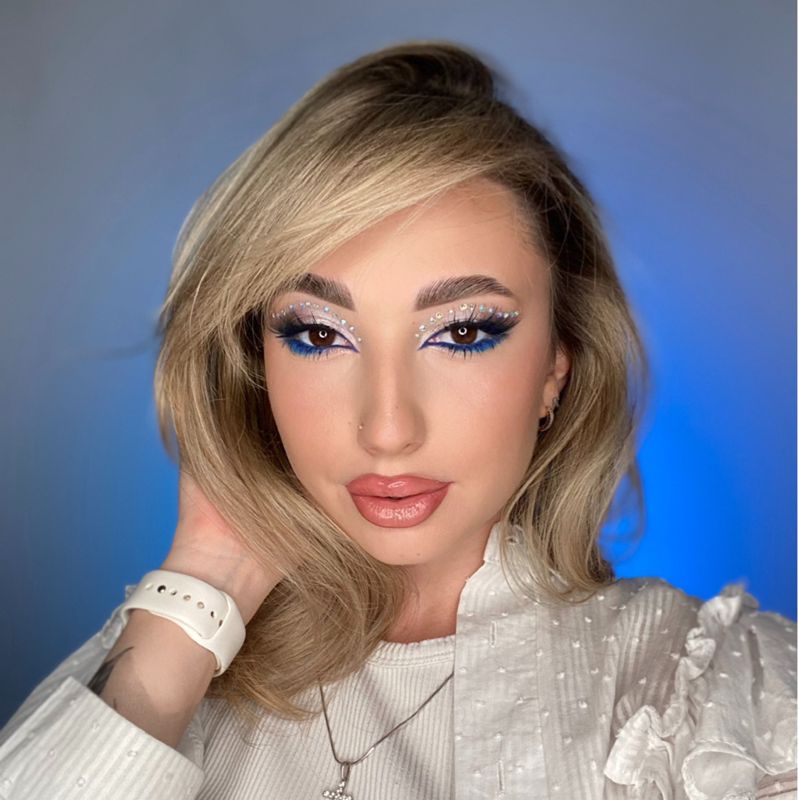 Яна