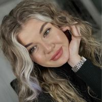 Кристина — оформление бровей в Рязани