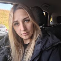 Ольга Малиновская — бритьё бороды в Томске
