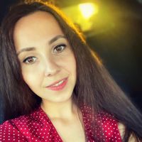 Екатерина Федоркова — стрижка усов в Саратове