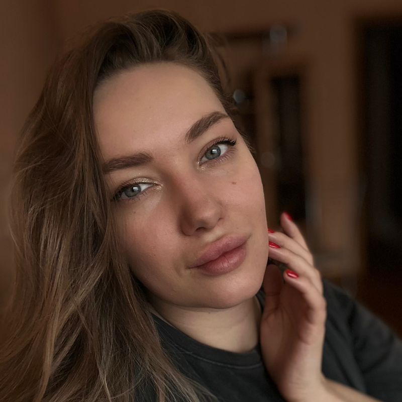 Алёна Михненко