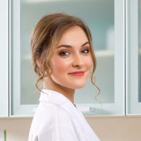 Анастасия Хуртак — пилинг в городе Београд