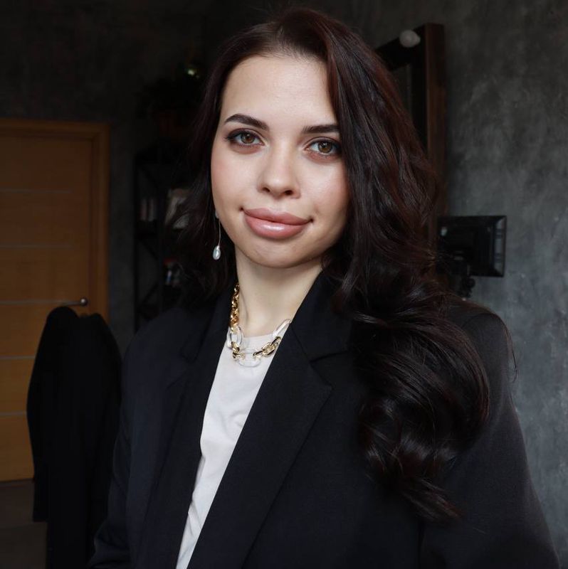 Леся Парамонова