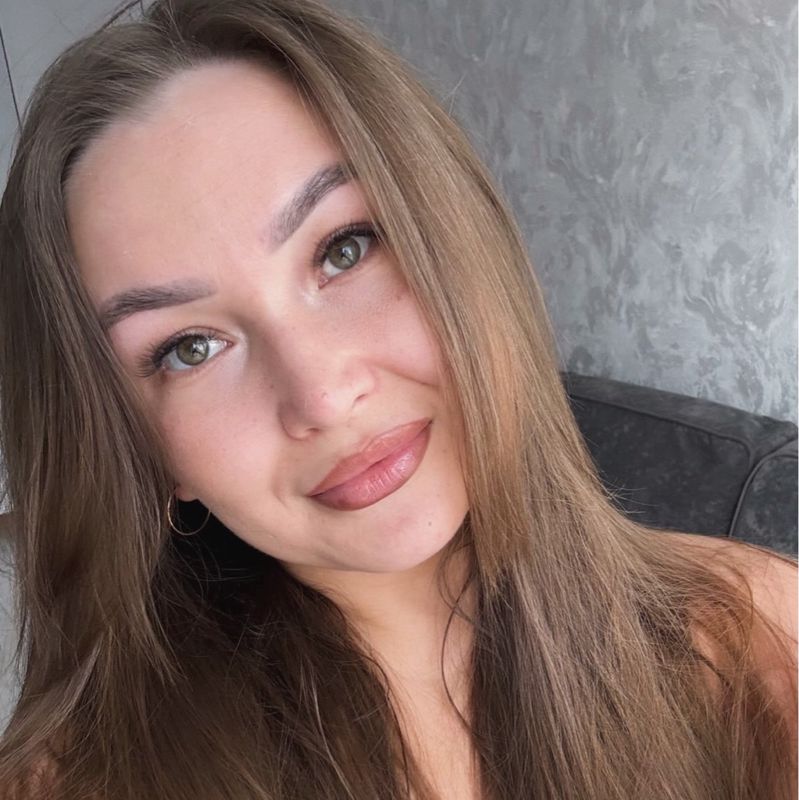 Эля Зяминова