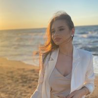 Ангелина — коррекция наращенных ногтей в городе Орёл