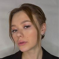 Lutsenko Anna — замена украшения пирсинга в Оренбурге