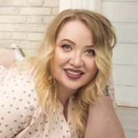 Боголюбова Анна — наращивание ресниц в Сургуте