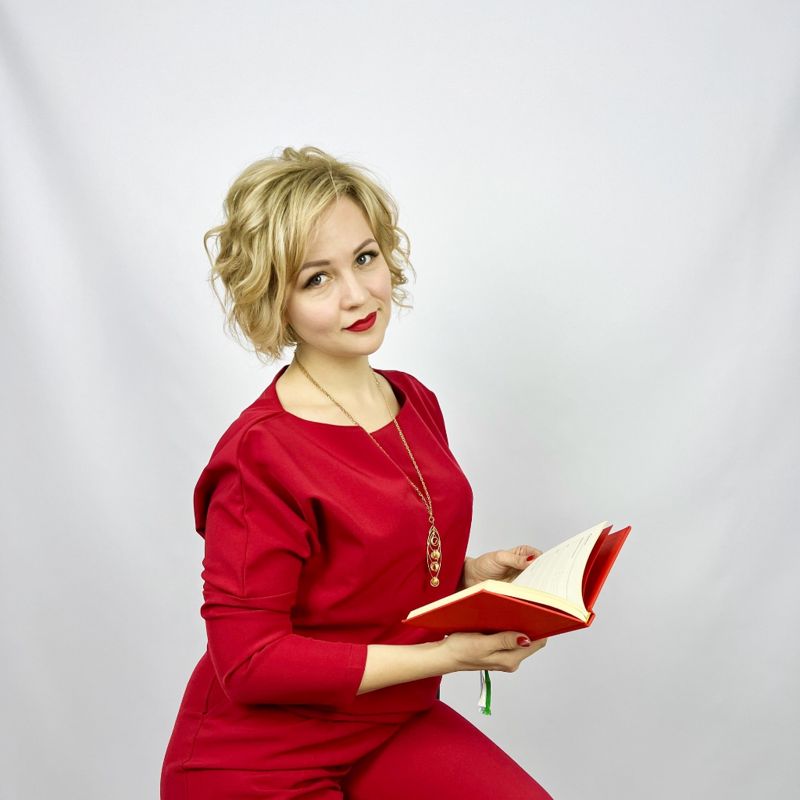 Нина Попова