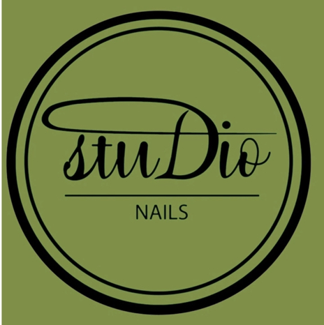StuDio nails